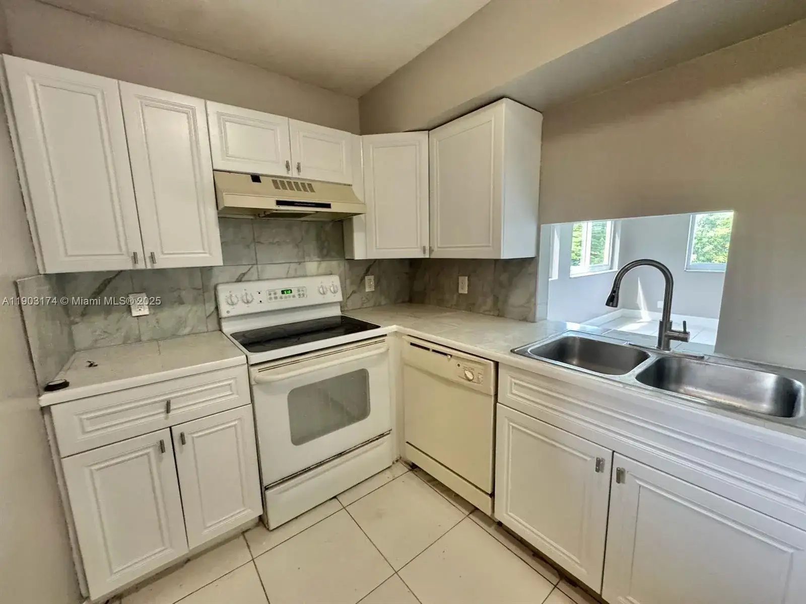 2 bedroom 2 bath Residential Lease for rent at 3556 NW 114th Ter # 3556, Coral Springs FL 33065