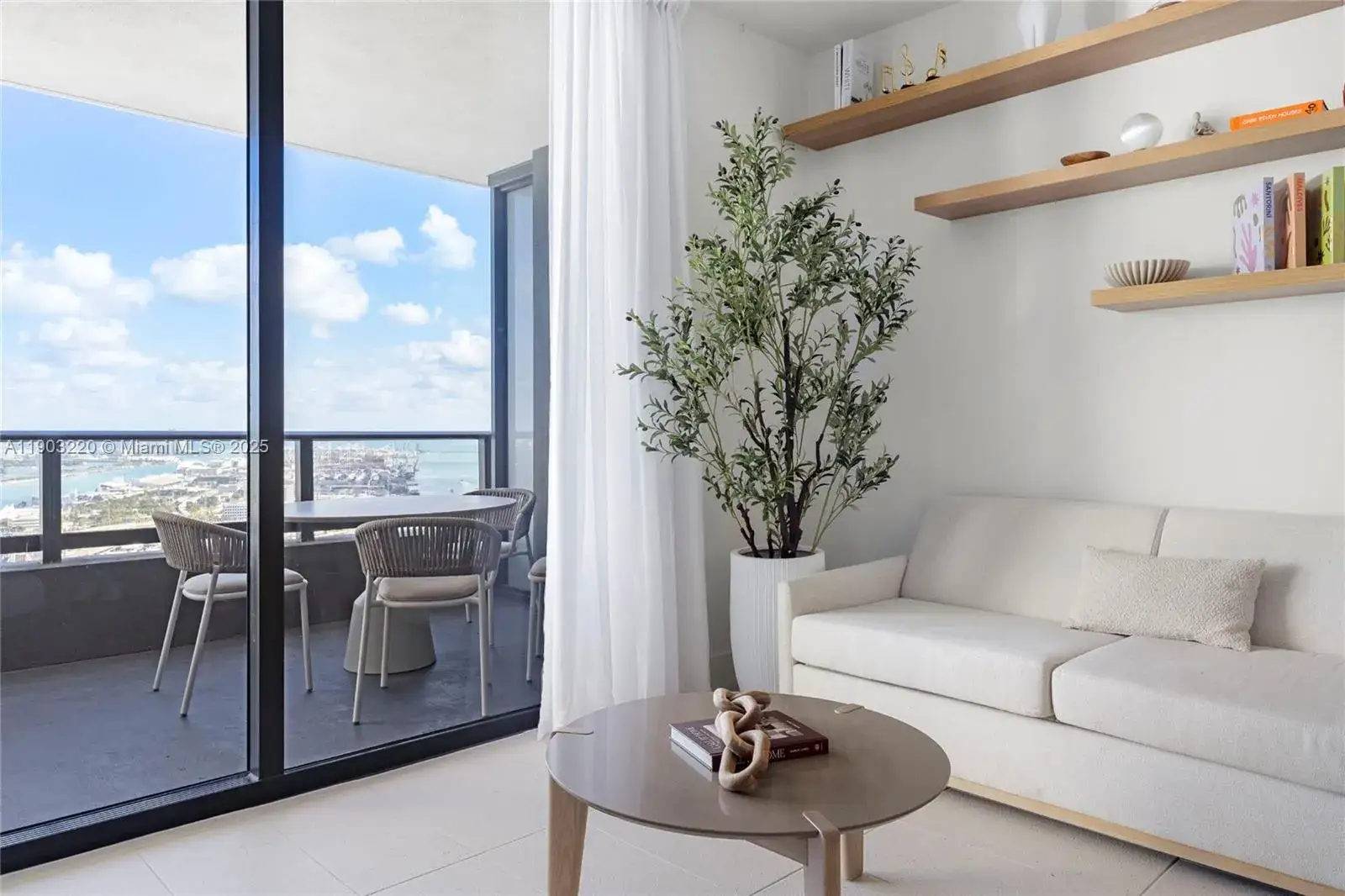3 bedroom 3 bath Residential for sale at 159 NE 6th St # 3615, Miami FL 33132