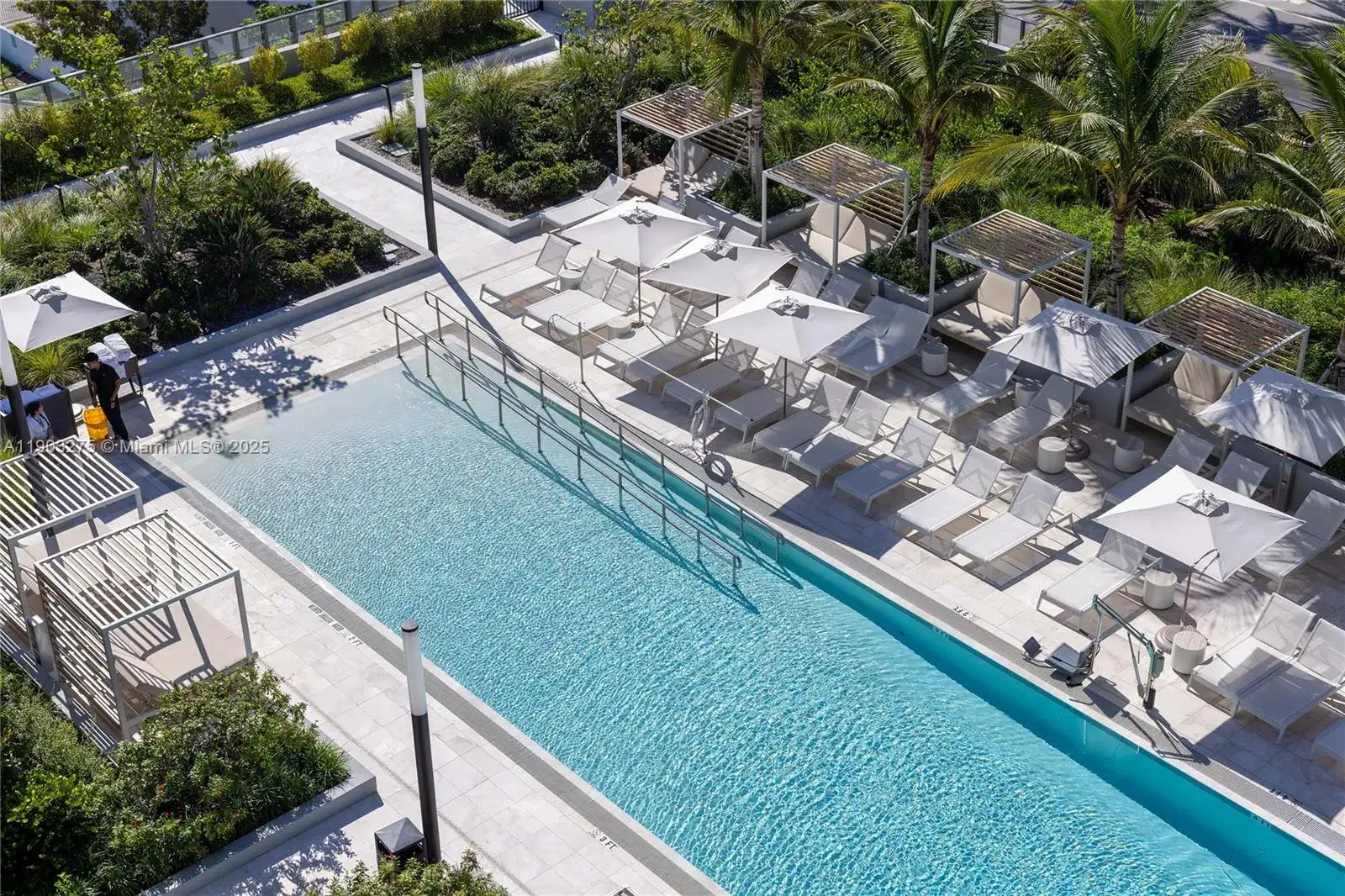 1 bedroom 1 bath Residential Lease for rent at 580 72ND ST # 1006, Miami Beach FL 33414