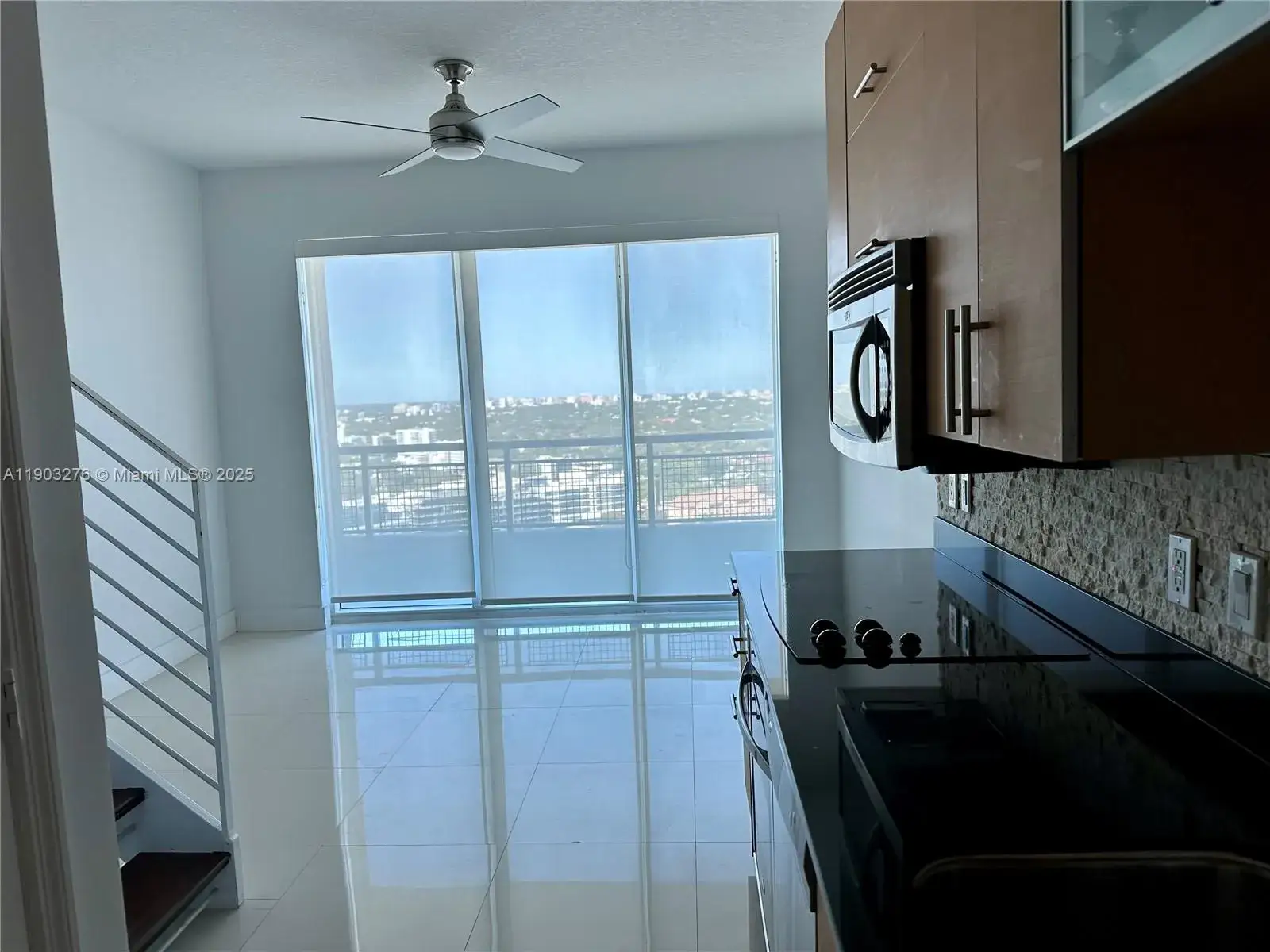 1 bedroom 1 bath Residential Lease for rent at 60 SW 13th St # 2213, Miami FL 33130