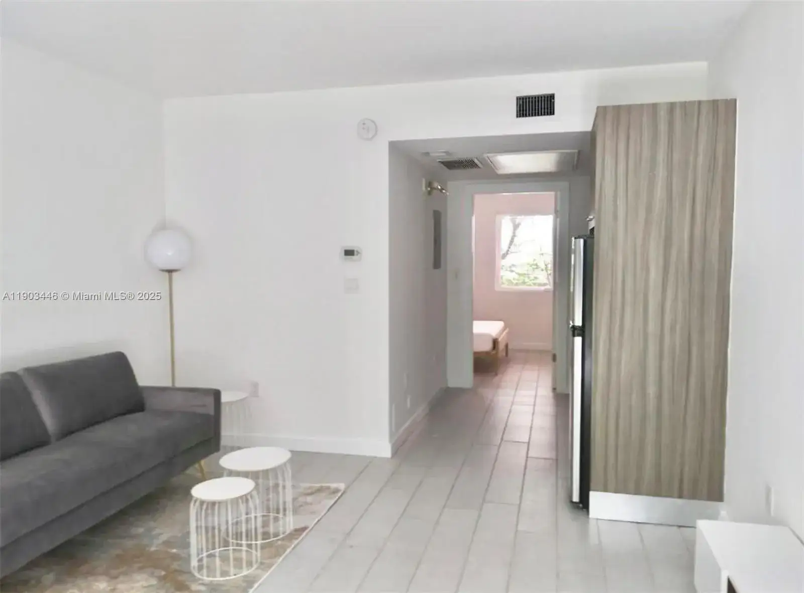 1 bedroom 1 bath Residential Lease for rent at 740 Meridian Ave # 17, Miami Beach FL 33139
