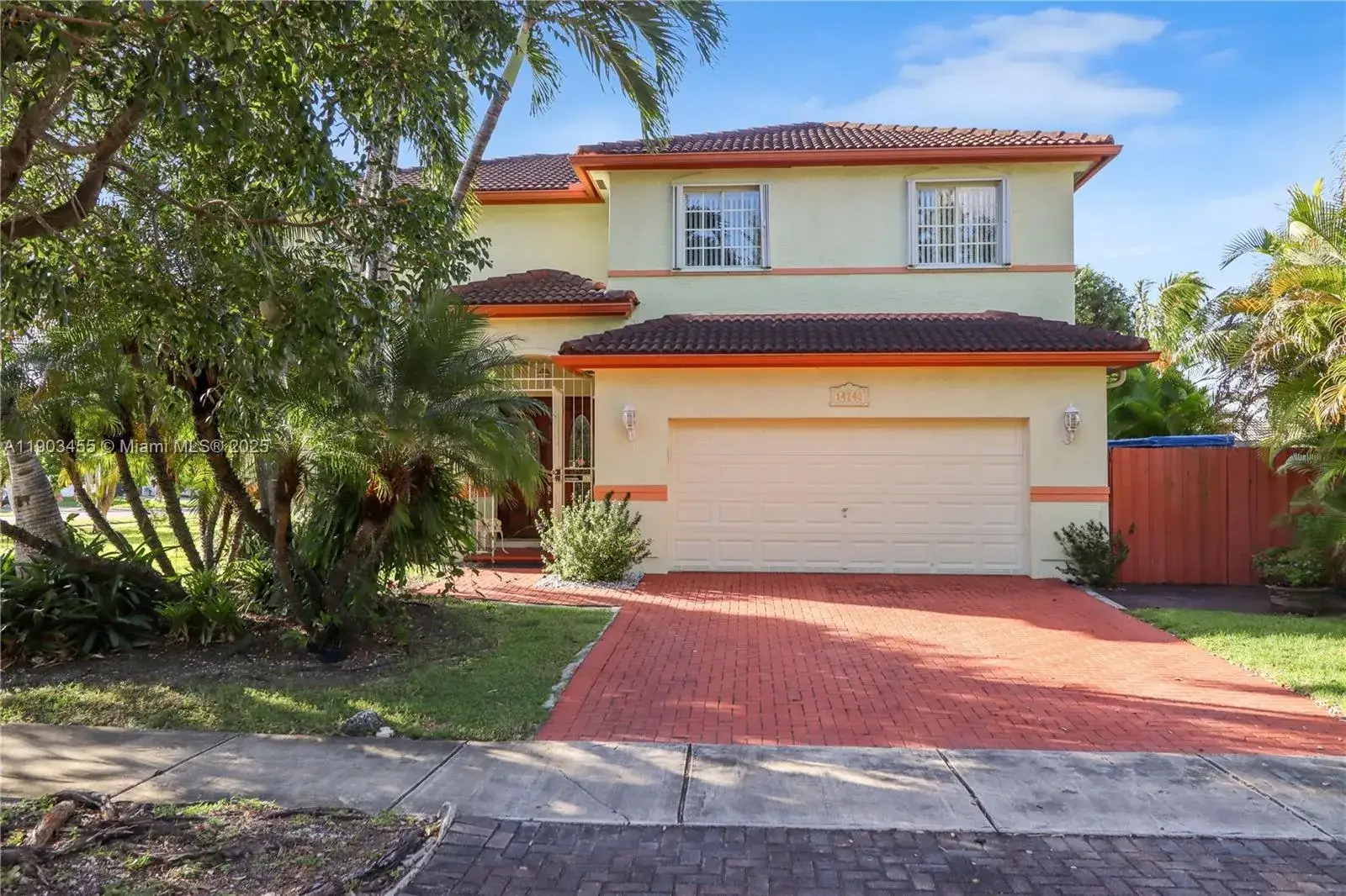 5 bedroom 3 bath Residential for sale at 14240 SW 291st Ln, Homestead FL 33033