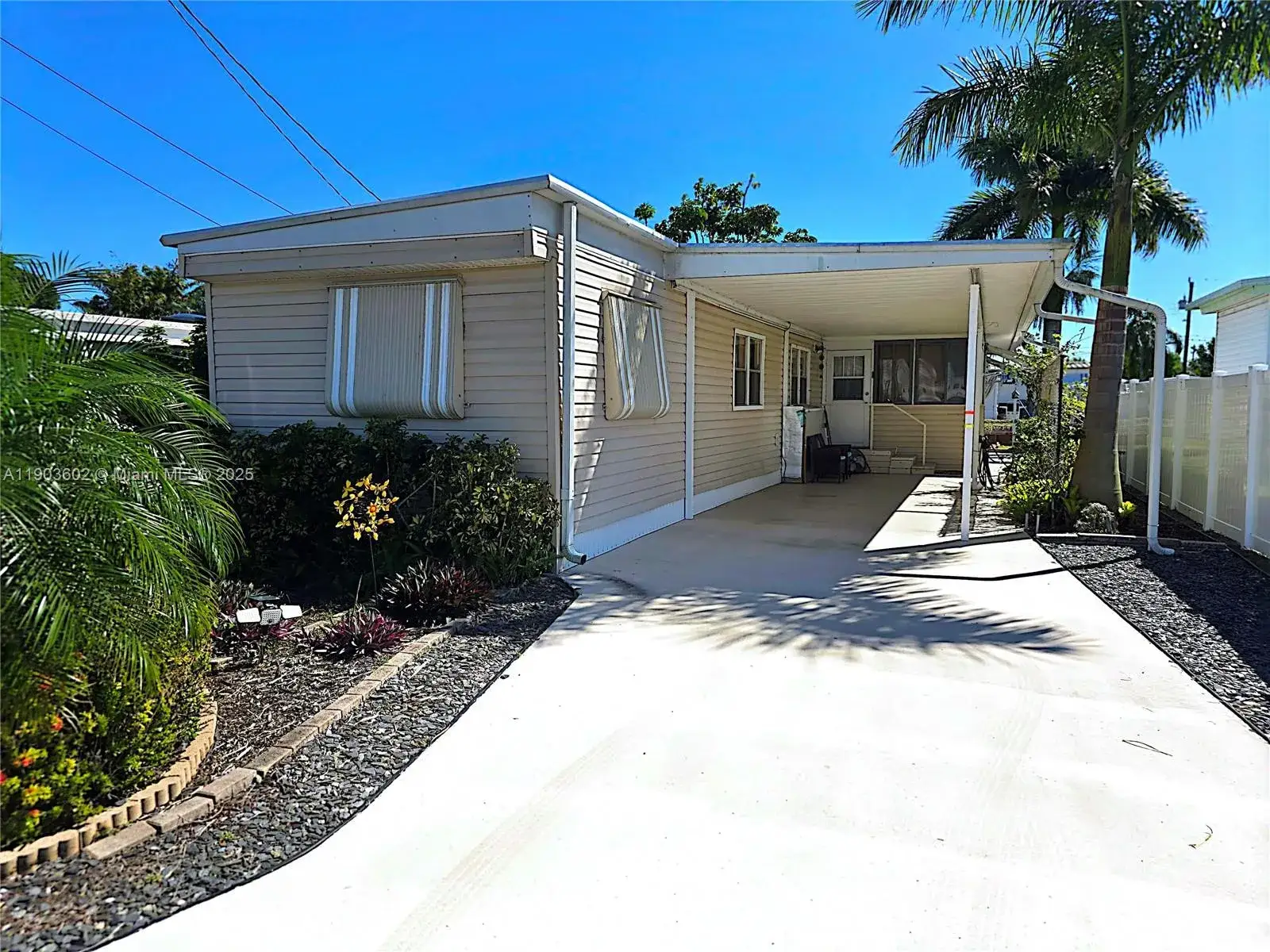 2 bedroom 2 bath Residential for sale at 4208 S Shady Ln, Boynton Beach FL 33436
