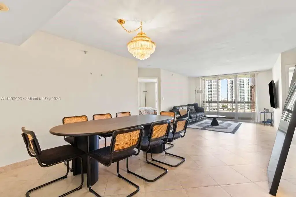 2 bedroom 2 bath Residential for sale at 3600 Mystic Pointe Dr # 1209, Aventura FL 33180