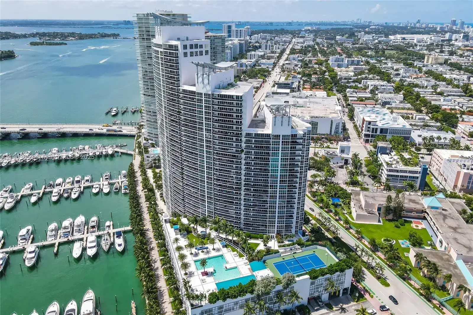 2 bedroom 2 bath Residential Lease for rent at 400 Alton Rd # 2409, Miami Beach FL 33139
