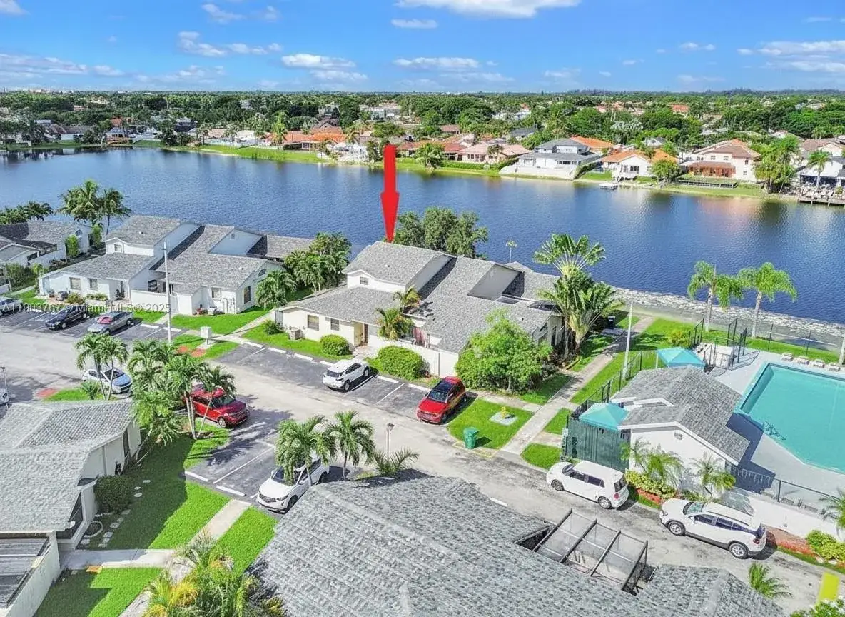 3 bedroom 2 bath Residential for sale at 6590 SW 152nd Pl # 90, Miami FL 33193