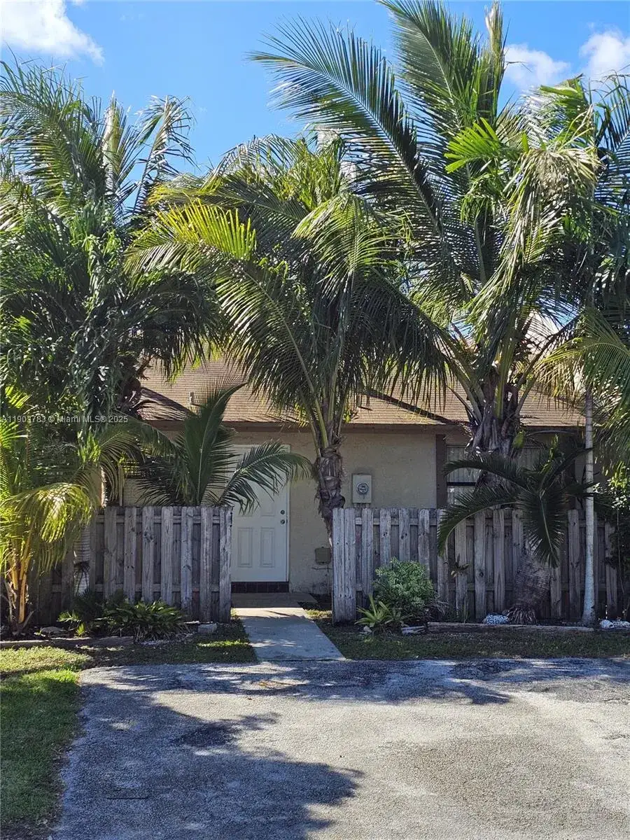 2 bedroom 2 bath Residential Lease for rent at 1630 Sandpiper Blvd # 1630, Homestead FL 33035