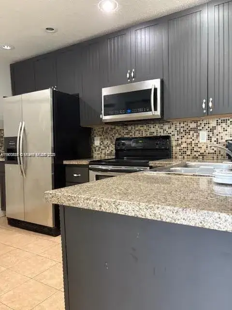 2 bedroom 2 bath Residential Lease for rent at 5721 Riverside Dr, Coral Springs FL 33067