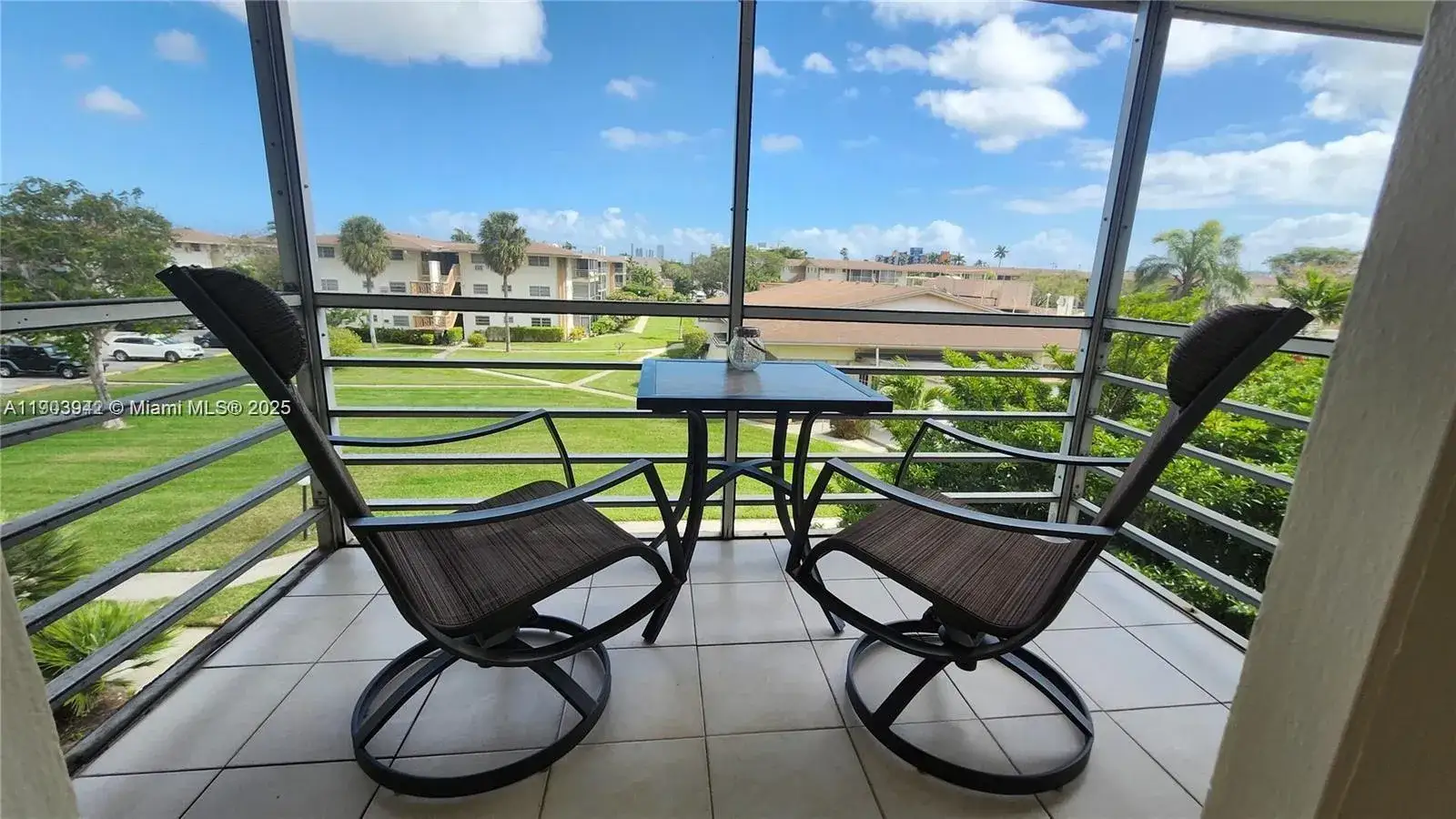 1 bedroom 1 bath Residential for sale at 16901 NE 13th Ave # 306, Miami FL 33162