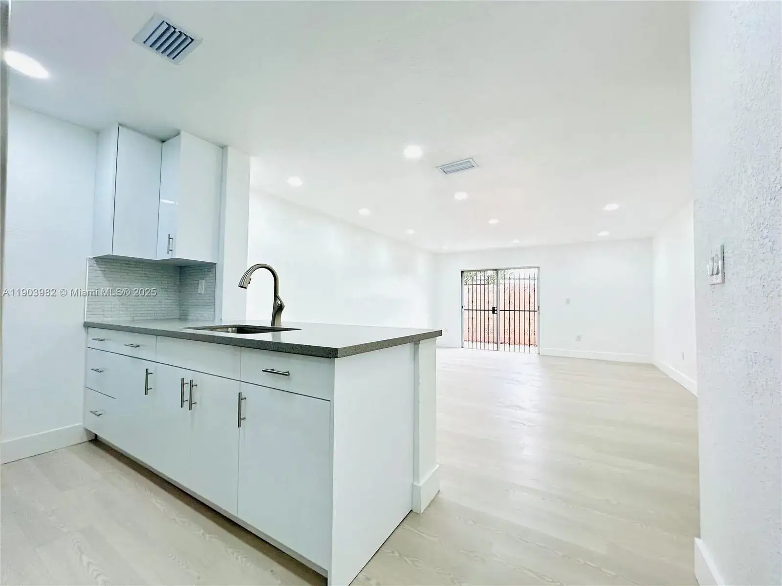 2 bedroom 2 bath Residential Lease for rent at 3639 W 11th Ave # 10, Hialeah FL 33012