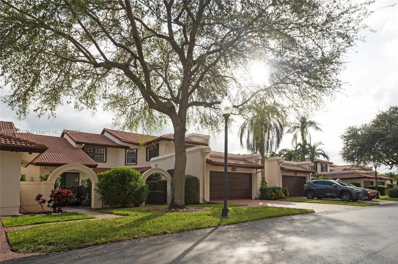 3 bedroom 2 bath Residential Lease for rent at 9318 NW 50th Doral Cir # 00, Doral FL 33178