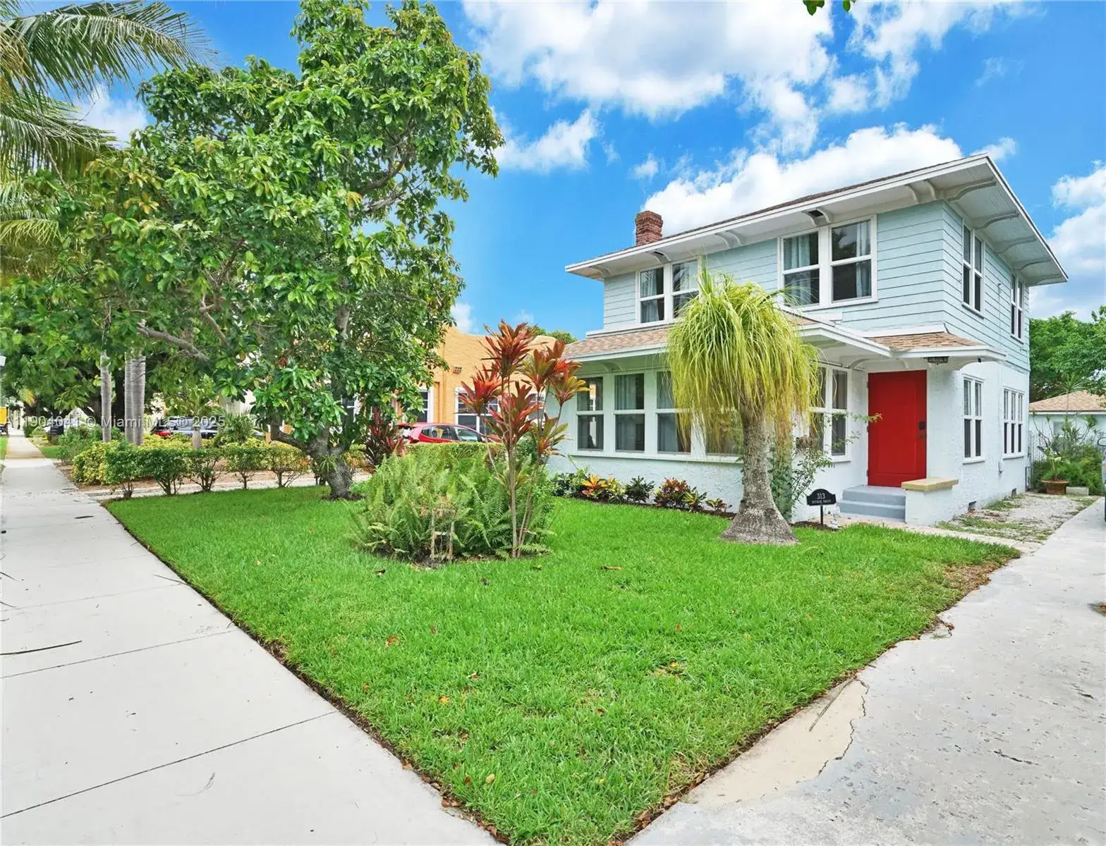 4 bedroom 2 bath Residential for sale at 313 Monroe Dr, West Palm Beach FL 33405