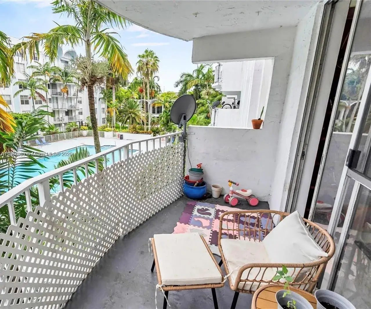 2 bedroom 2 bath Residential for sale at 488 NW 165th St Rd # 312, Miami FL 33169