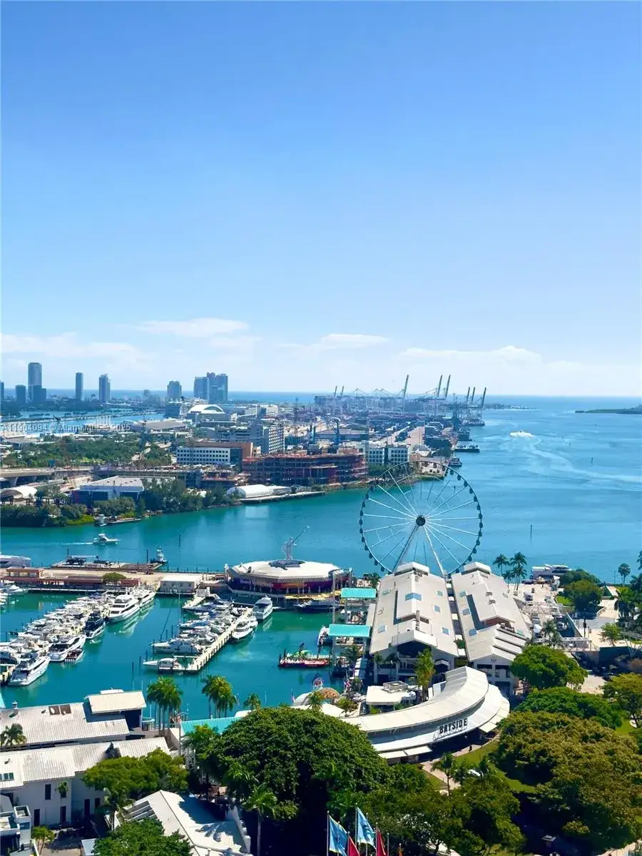 1 bedroom 2 bath Residential for sale at 398 NE 5th Street # 2114, Miami FL 33132