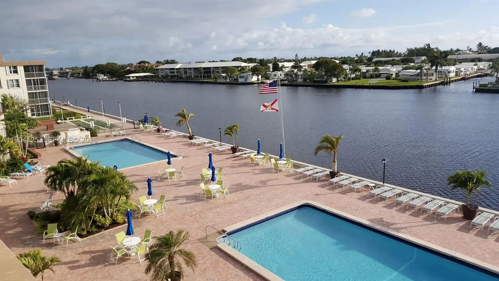 1 bedroom 1 bath Residential for sale at 2012 S Federal Hwy # 105, Boynton Beach FL 33435