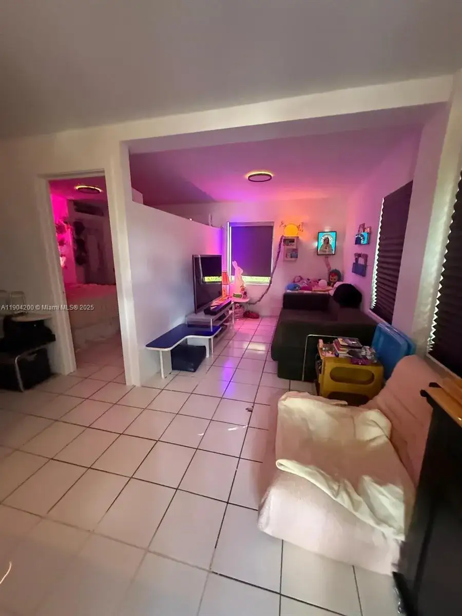 1 bedroom 1 bath Residential Lease for rent at 5028 NW 3rd Ave # B, Miami FL 33127