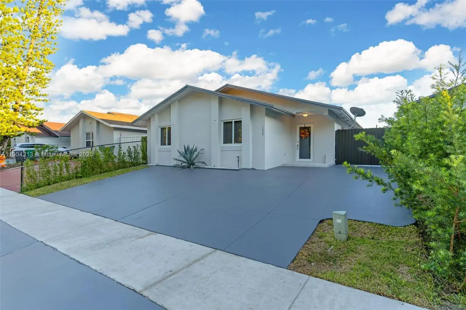 3 bedroom 2 bath Residential for sale at 12006 SW 210th Ter, Miami FL 33177