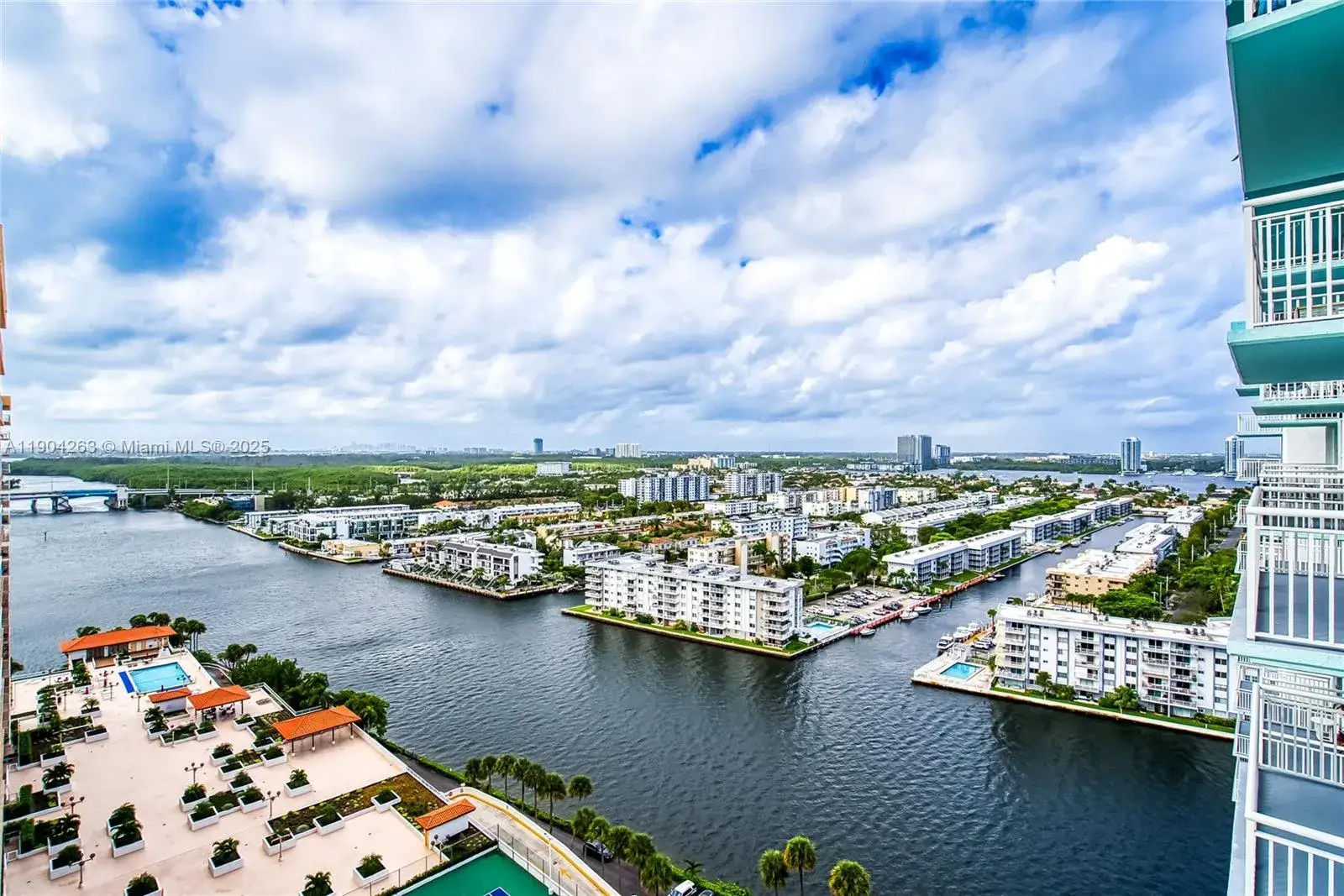 2 bedroom 2 bath Residential for sale at 301 174th St # 2208, Sunny Isles Beach FL 33160