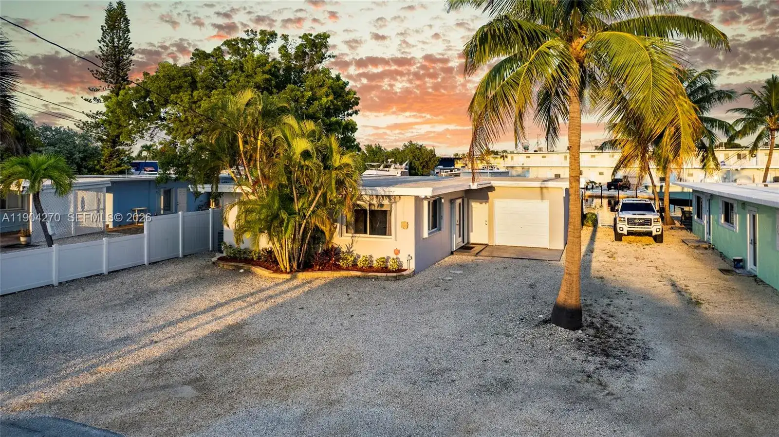 132 E Gardenia St, Tavernier FL 33070