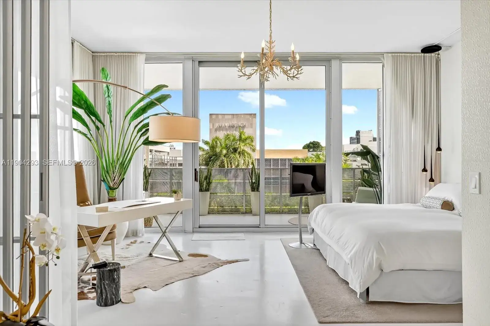 1 bedroom 2 bath Residential for sale at 1700 Meridian Ave # 503, Miami Beach FL 33139