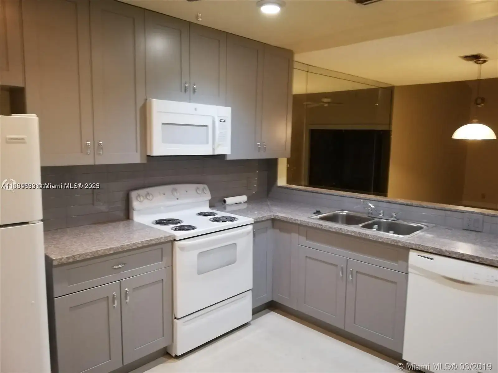 2 bedroom 2 bath Residential Lease for rent at 6985 NW 29th Ln, Fort Lauderdale FL 33309