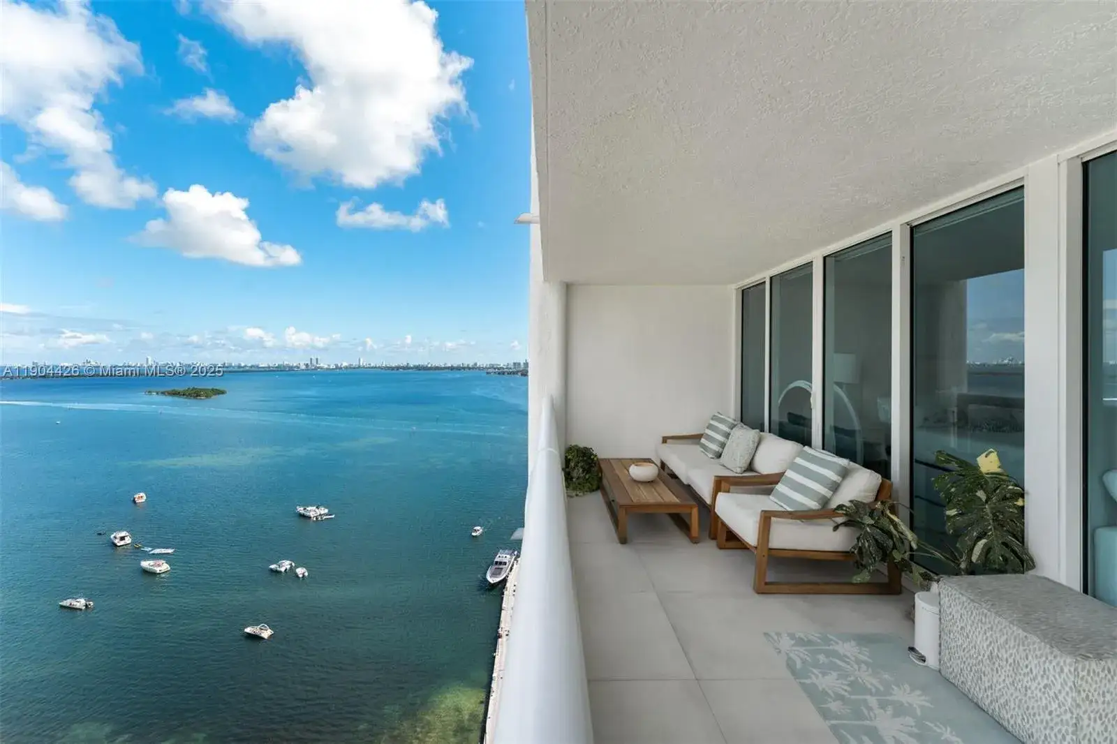 1 bedroom 1 bath Residential for sale at 1717 N Bayshore Dr # 2637, Miami FL 33132