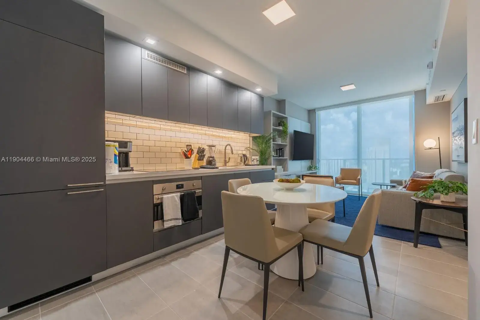 1 bedroom 1 bath Residential for sale at 227 NE 2nd St # 3104, Miami FL 33132