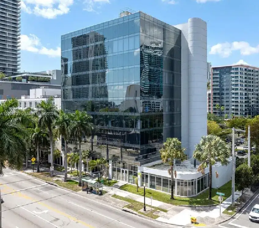 Commercial Sale for sale at 3050 Biscayne Blvd # 702, Miami FL 33137