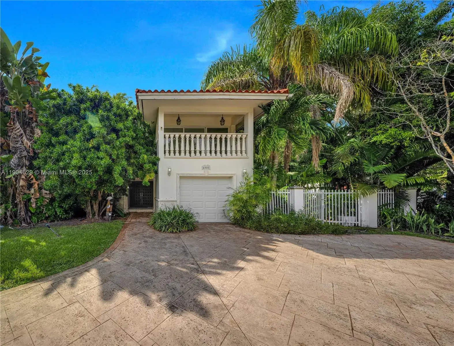 4 bedroom 2 bath Residential for sale at 4000 Alhambra Cir, Coral Gables FL 33146