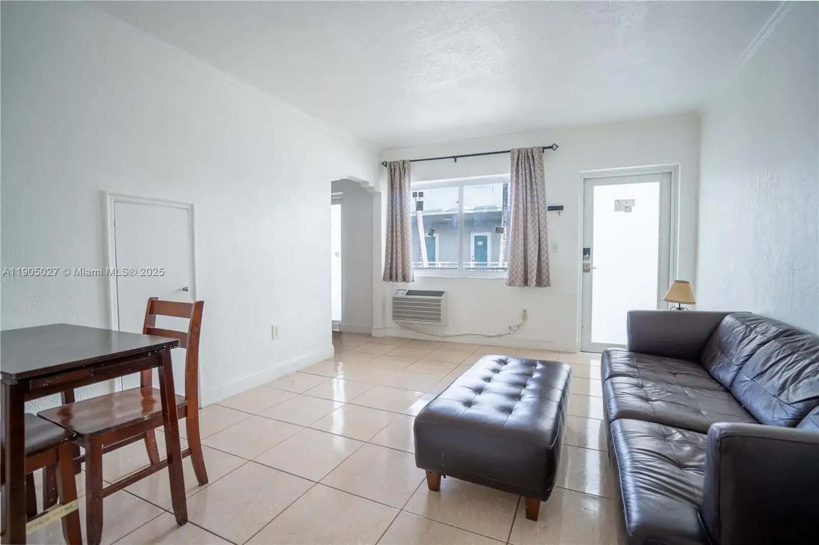 1 bedroom 1 bath Residential Lease for rent at 7435 Harding Ave # 204A, Miami Beach FL 33141