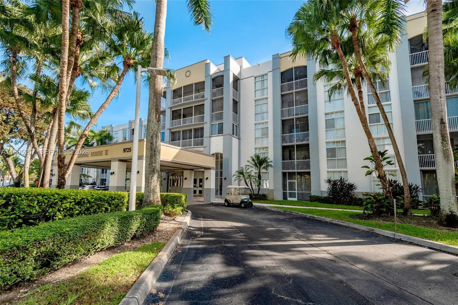 2 bedroom 2 bath Residential for sale at 9725 NW 52nd St # 213, Doral FL 33178