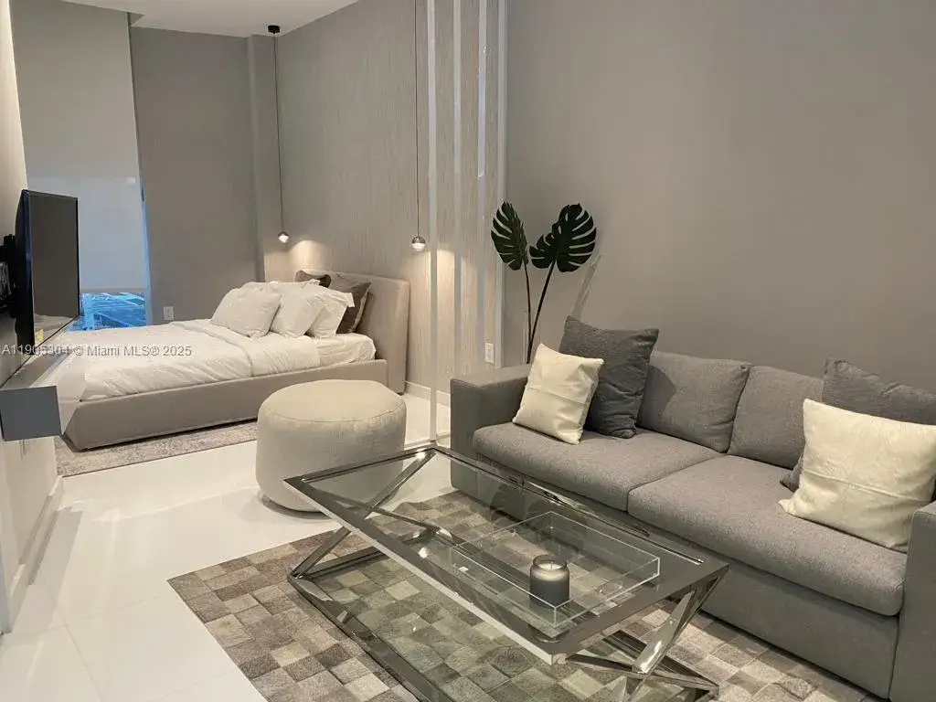 1 bath Residential Lease for rent at 851 NE 1st Ave # 508, Miami FL 33132
