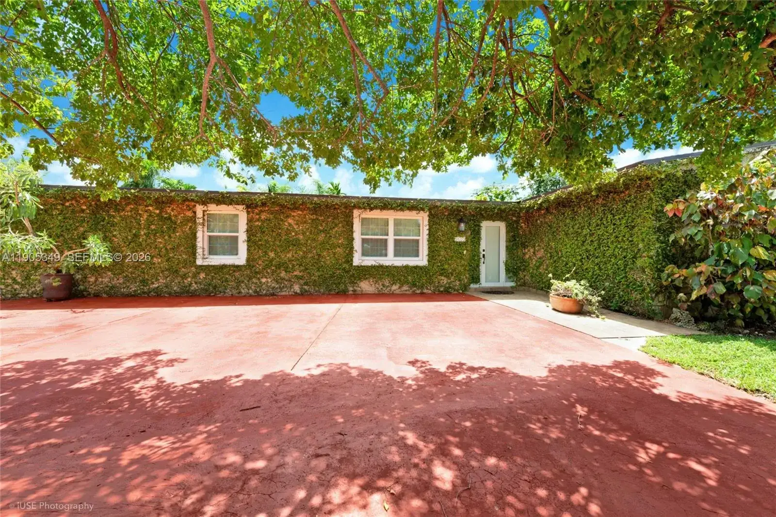 5 bedroom 3 bath Residential for sale at 9500 SW 79th St, Miami FL 33173