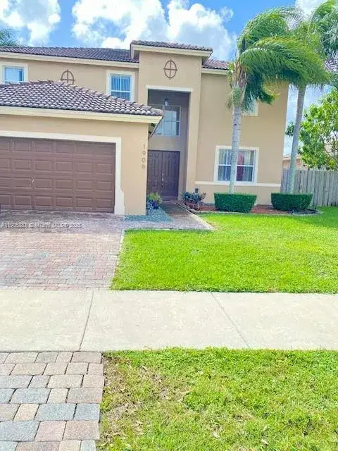4 bedroom 3 bath Residential for sale at 1906 SE 18th St, Homestead FL 33035