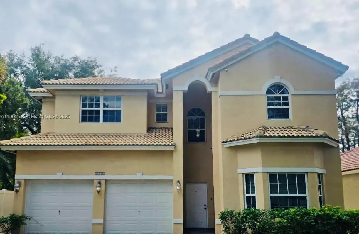 4 bedroom 3 bath Residential Lease for rent at 2136 NW 4th St, Fort Lauderdale FL 33311