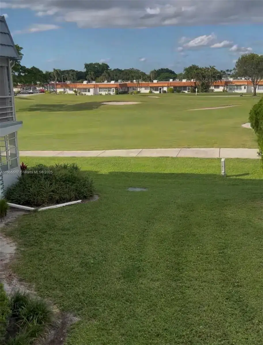 1 bedroom 1 bath Residential for sale at 327 Tuscany F # 327, Delray Beach FL 33446