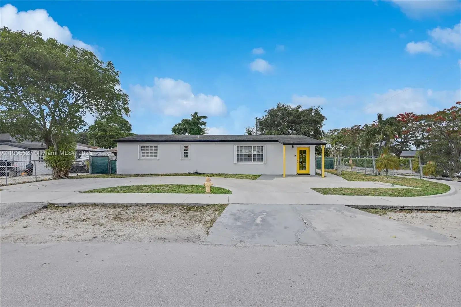 Commercial Sale for sale at 2570 NW 152nd Ter, Miami Gardens FL 33054
