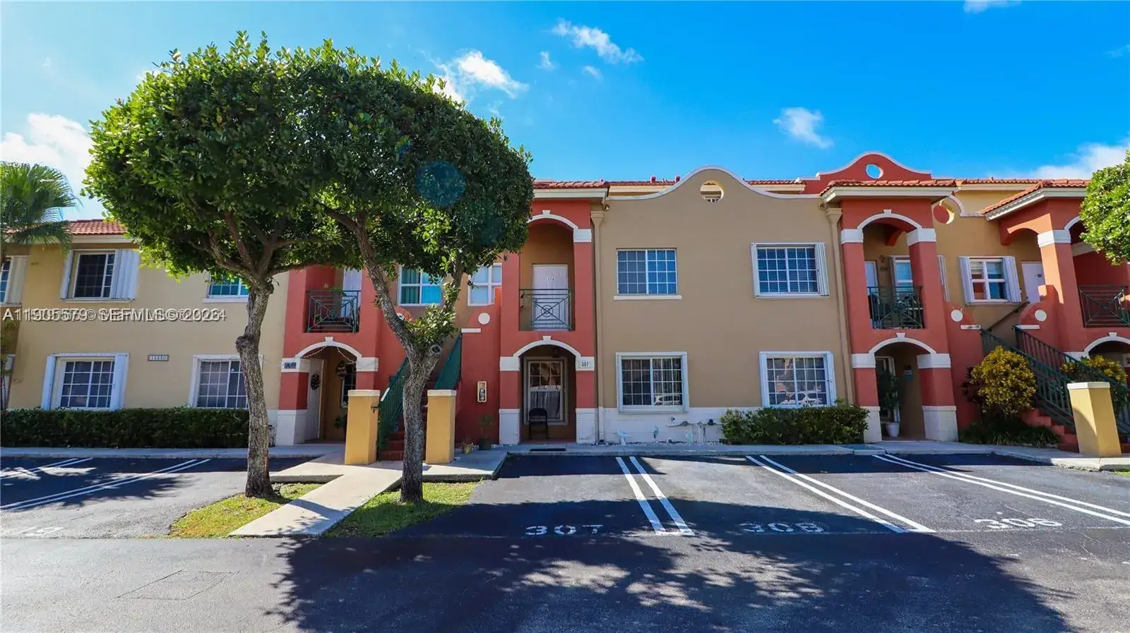 3 bedroom 3 bath Residential Lease for rent at 15330 SW 134th Pl # 308, Miami FL 33177