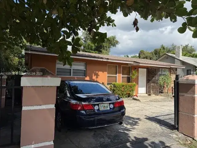 2 bedroom 1 bath Residential Lease for rent at 311 NE 57th St # 313, Miami FL 33137