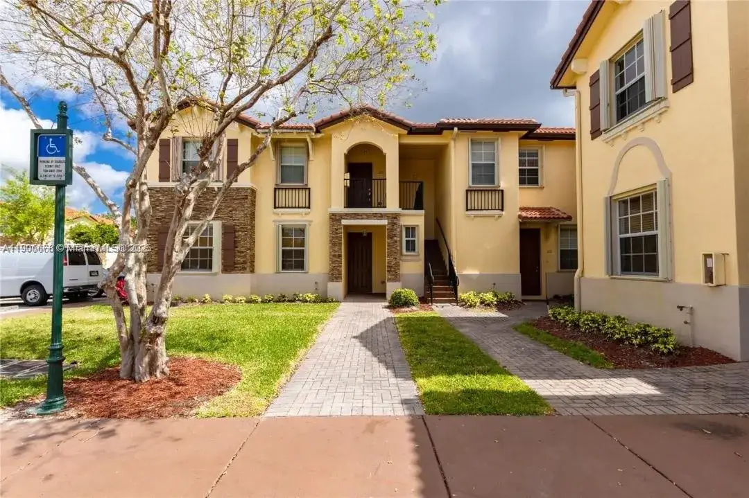 3 bedroom 2 bath Residential for sale at 1490 NE 33rd Rd # 18, Homestead FL 33033