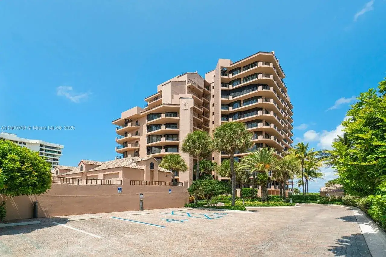 3 bedroom 3 bath Residential for sale at 530 Ocean Dr # 405, Juno Beach FL 33408