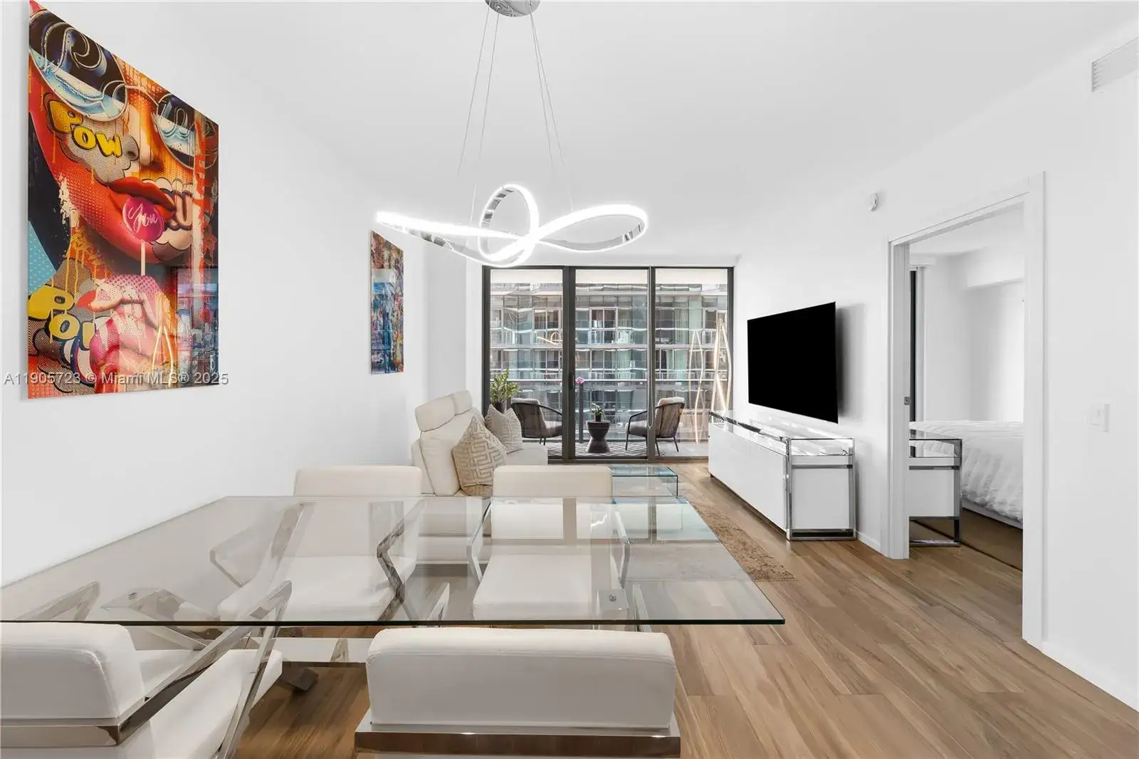 1 bedroom 2 bath Residential for sale at 801 S Miami Ave # 3907, Miami FL 33130