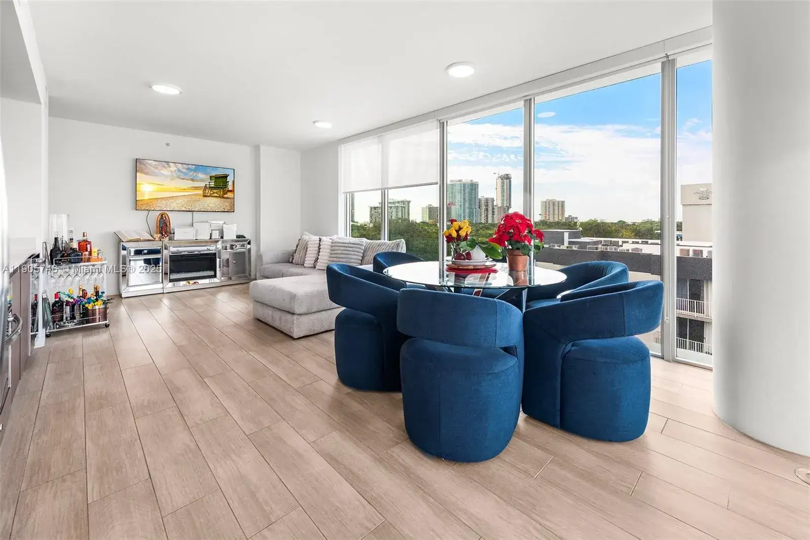 2 bedroom 2 bath Residential Lease for rent at 1600 SW 1st Ave # 602, Miami FL 33129