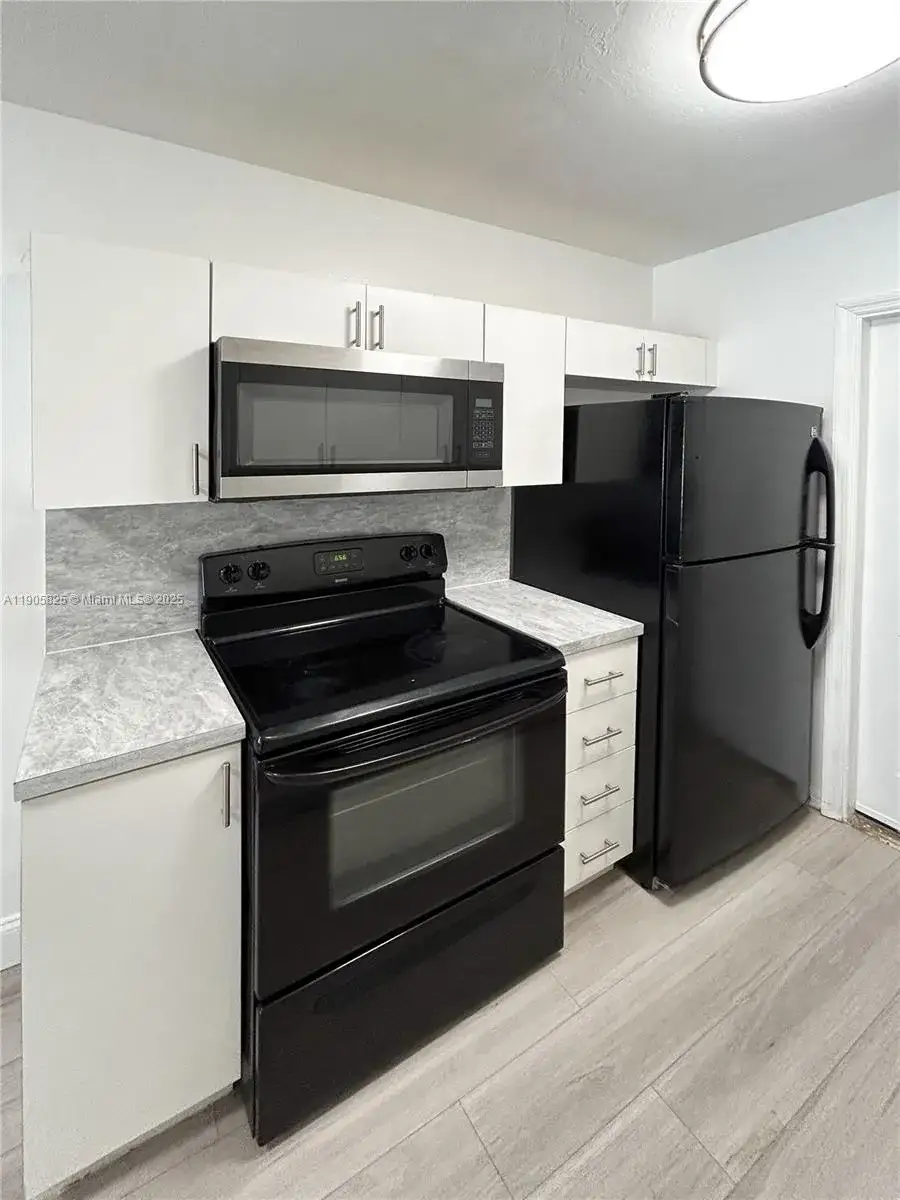 1 bedroom 1 bath Residential Lease for rent at 738 NE 86th St # 6, Miami FL 33138