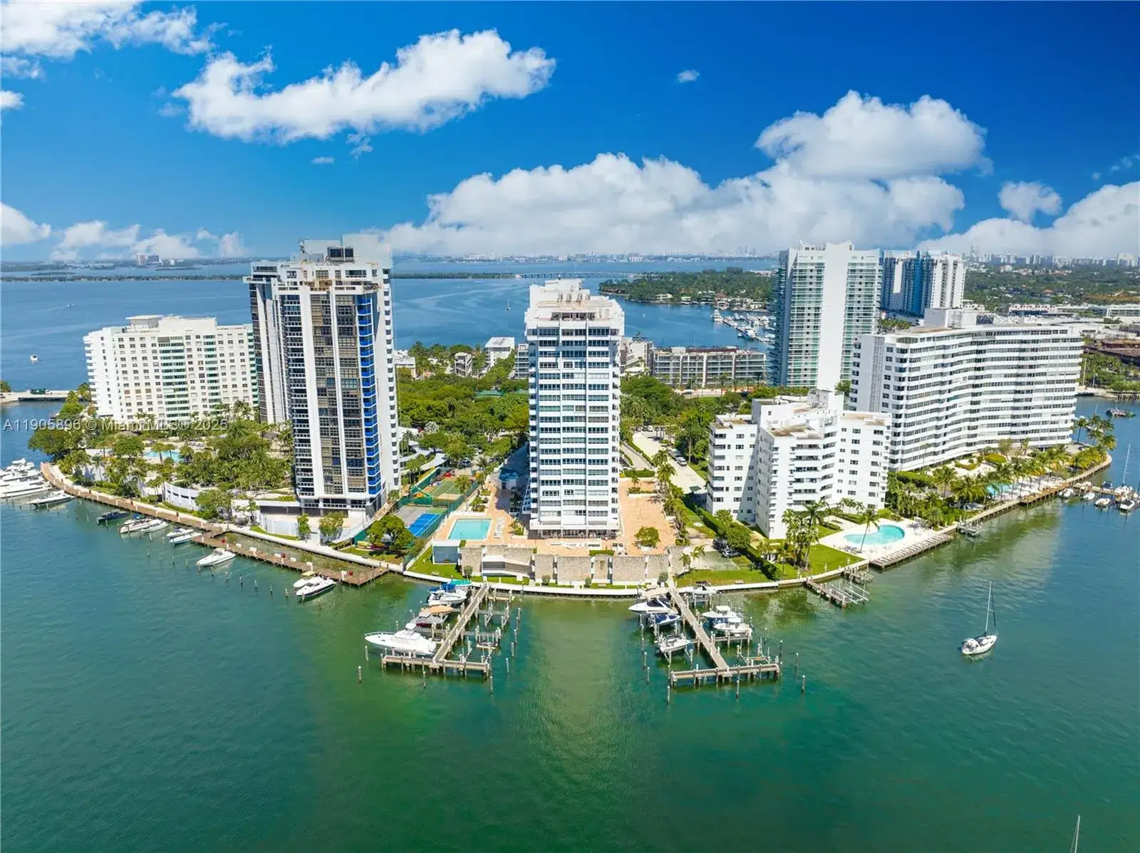 1 bedroom 1 bath Residential for sale at 11 Island Ave # 309, Miami Beach FL 33139