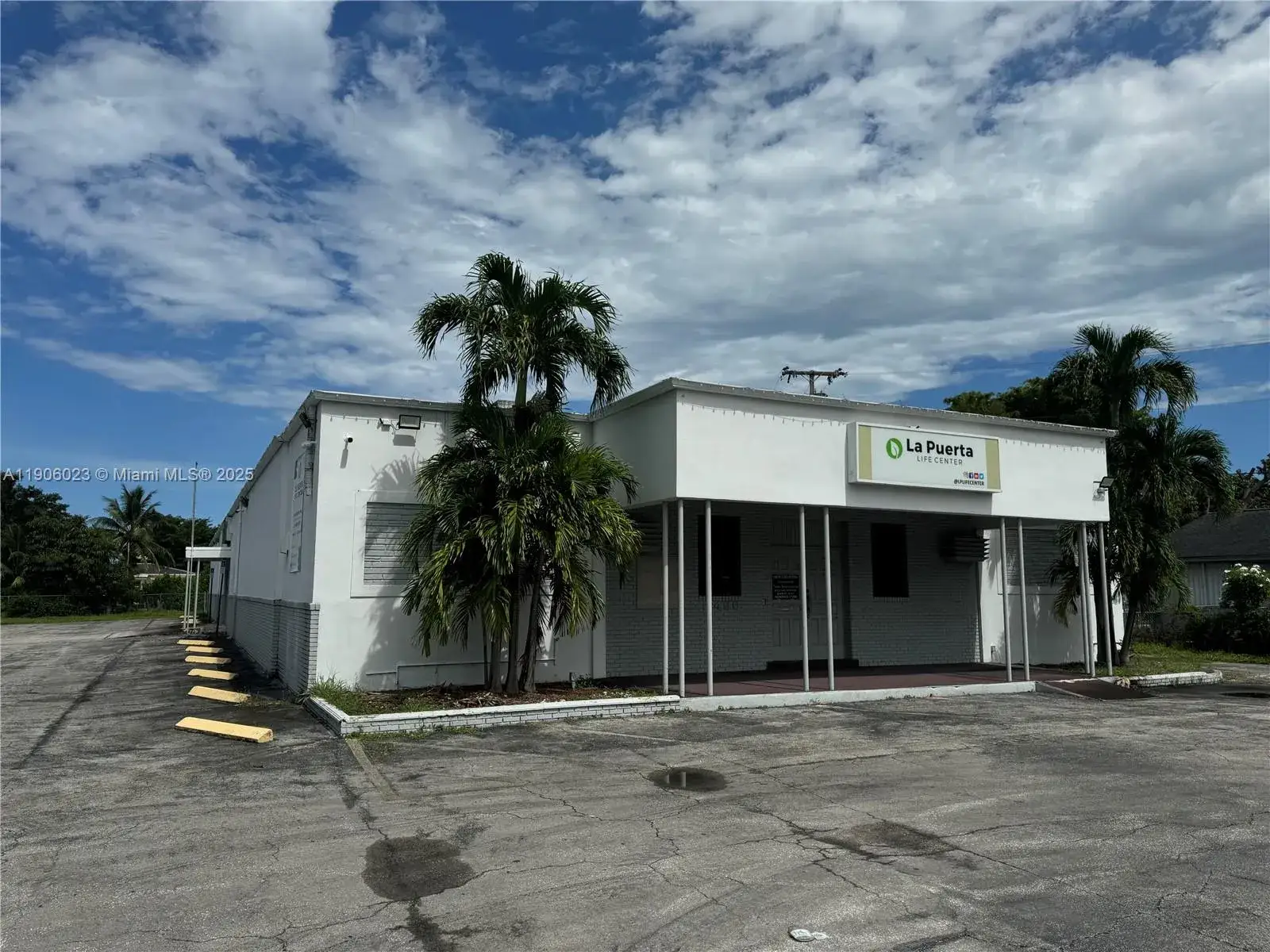 Commercial Sale for sale at 12495 NE 2nd Ave, North Miami FL 33161