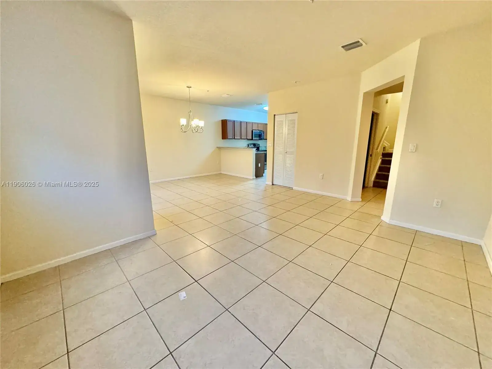 2 bedroom 2 bath Residential Lease for rent at 8650 NW 97th Ave # 204, Doral FL 33178