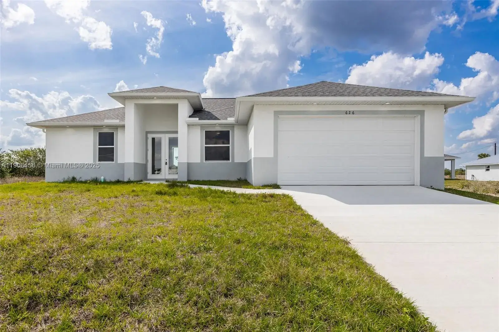 4 bedroom 2 bath Residential for sale at 626 Royce, La Belle FL 33935