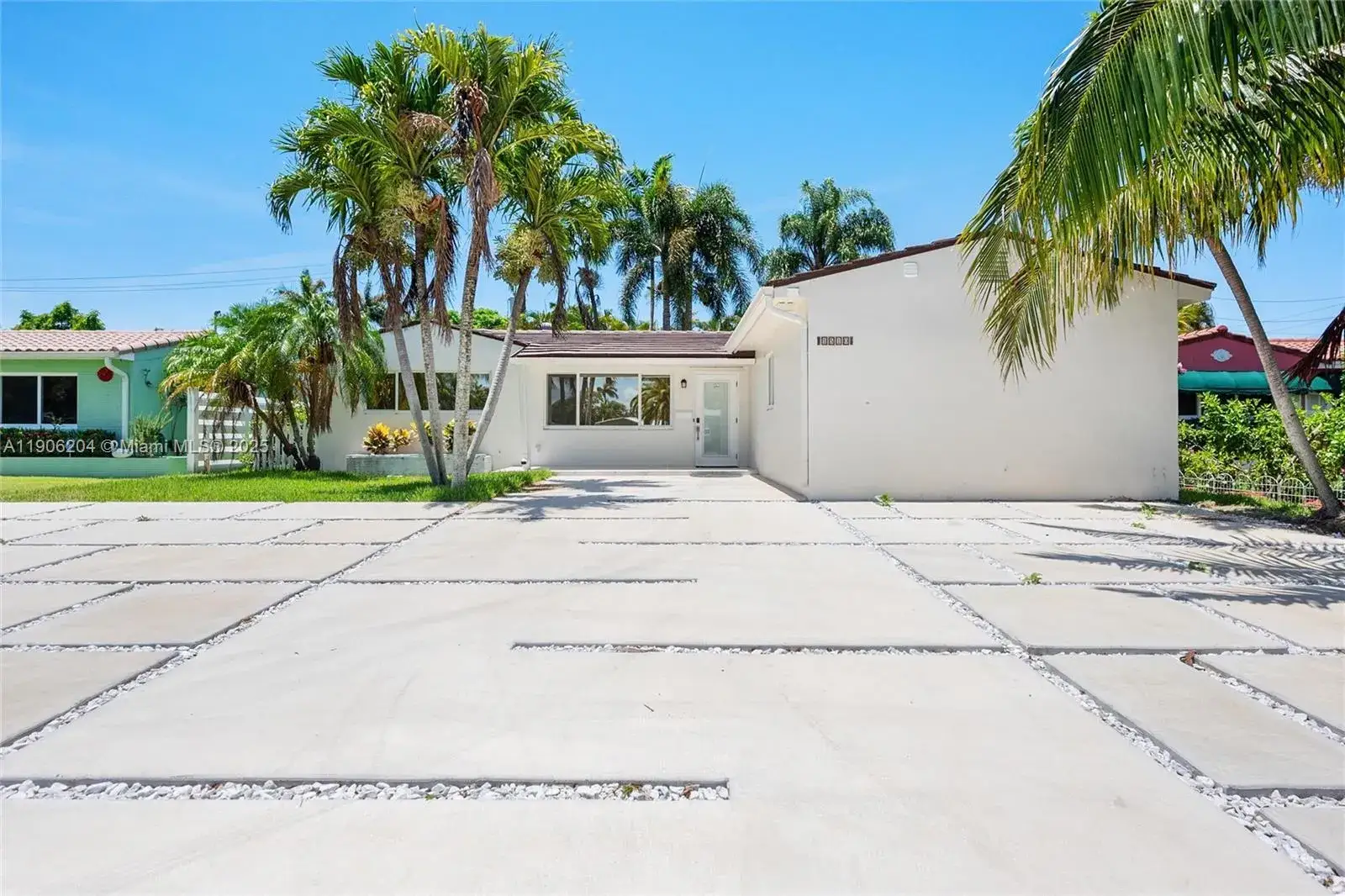 4 bedroom 3 bath Residential for sale at 1510 Coolidge St, Hollywood FL 33020