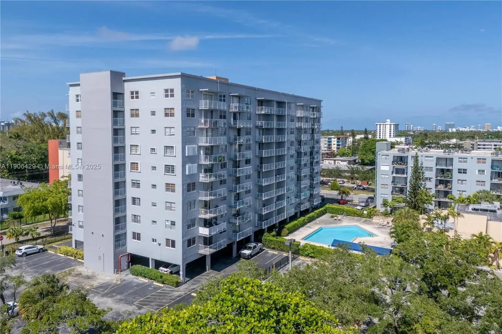 1 bedroom 1 bath Residential for sale at 1470 NE 125th Ter, North Miami FL 33161